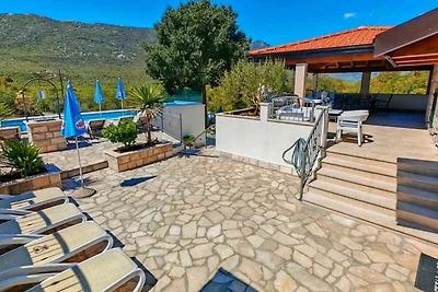 Dvori Stipanovi mit beheizem Pool