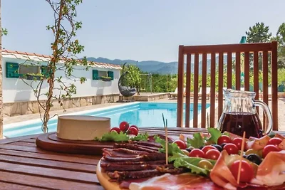 Villa Zara mit beheiztem Hydromassage-Pool