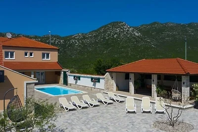 Villa Zara mit beheiztem Hydromassage-Pool