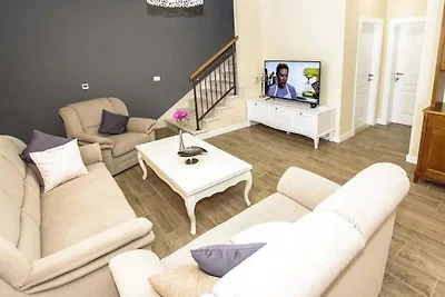 Villa Zara mit beheiztem Hydromassage-Pool