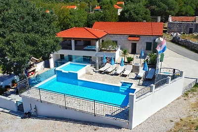 Dvori Stipanovi mit beheizem Pool