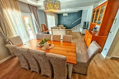 Villa Zara mit beheiztem Hydromassage-Pool