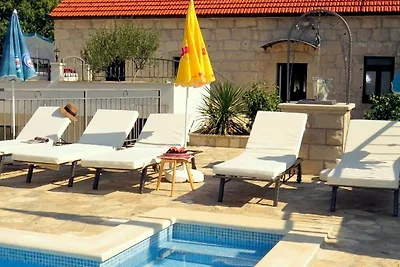 Dvori Stipanovi mit beheizem Pool