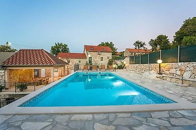 Buljanovi dvori mit privatem Pool