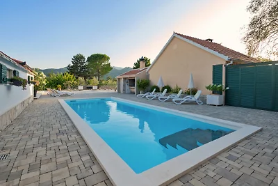 Villa Zara mit beheiztem Hydromassage-Pool