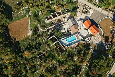 Buljanovi dvori mit privatem Pool