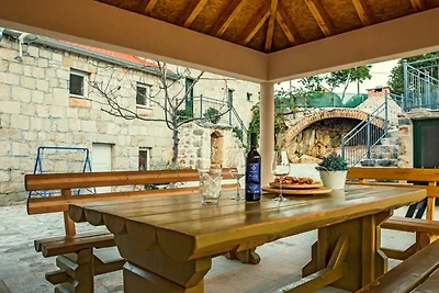 Buljanovi dvori mit privatem Pool