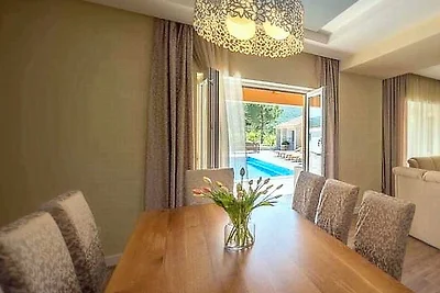 Villa Zara mit beheiztem Hydromassage-Pool