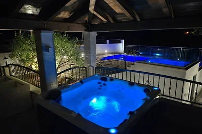 Dvori Stipanovi mit beheizem Pool