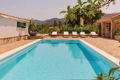 Villa Zara mit beheiztem Hydromassage-Pool