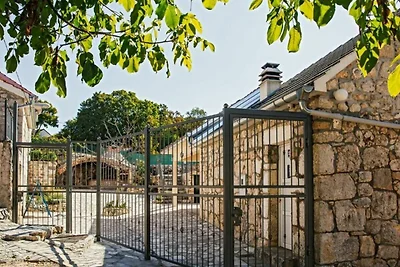 Buljanovi dvori mit privatem Pool