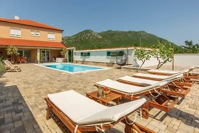 Villa Zara mit beheiztem Hydromassage-Pool