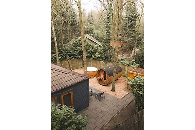 Het verborgen boshuisje met hottub en sauna - Forest Wellness Lodge