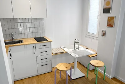 Modern Seaside Retreat with Private Patio and Parking