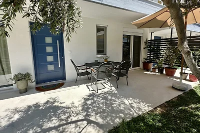 Modern Seaside Retreat with Private Patio and Parking