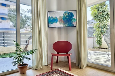 Modern Seaside Retreat with Private Patio and Parking