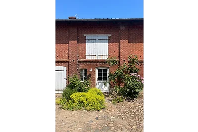 Über der Remise - Dreiseithof Nieby