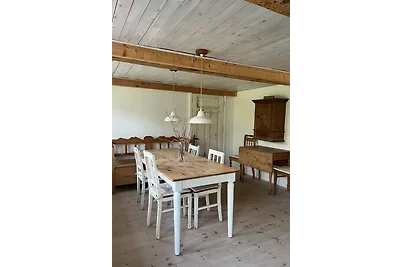 Zum Innenhof - Dreiseithof Nieby