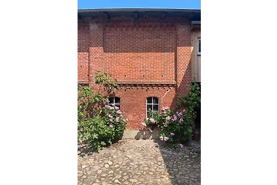 Über der Remise - Dreiseithof Nieby