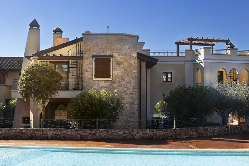 Großzügige Wohnung im 1. OG  mit Pool– genießen Sie entspannte Urlaubstage!