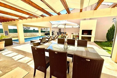 Traumhafte Villa mit Pool & Garten in Bale-Rovinj