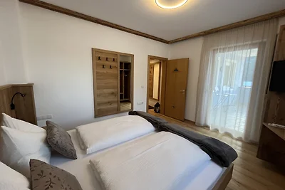 Mountain River Apartment