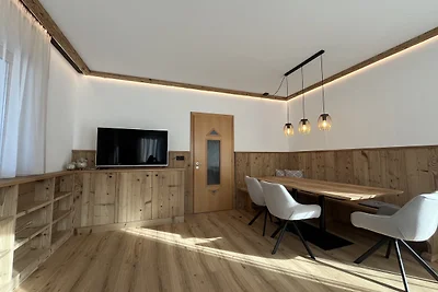 Mountain River Apartment