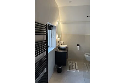 Moderne Landhausvilla nur 500 Meter vom Strand entfernt