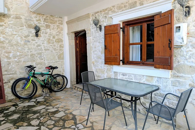 Eingangsterrasse Spiti Chara