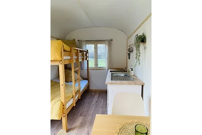 Bauwagen Carlo im Auszeit Bauwagencamp