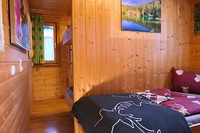 Gemütliches Jagdhaus „Bock auf Ruhe“ für 4 Personen in Braz, Vorarlberg – Urlaub im Klostertal mit Bergblick und Aussicht auf den Wasserfall