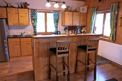 Gemütliches Jagdhaus „Bock auf Ruhe“ für 4 Personen in Braz, Vorarlberg – Urlaub im Klostertal mit Bergblick und Aussicht auf den Wasserfall