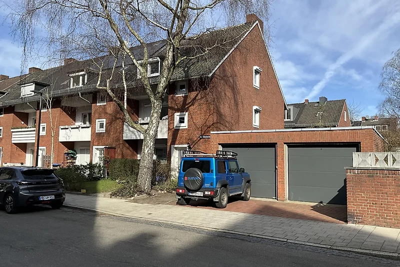 Das Apartment liegt in einer ruhigen Wohngegend und dennoch zentral in einer 1A-Lage.