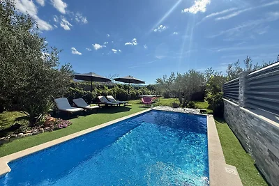 Villa Flora mit privatem Pool