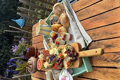 Blaues Stelzenhäuschen