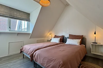 Dorpsstraat 13