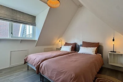 Dorpsstraat 13