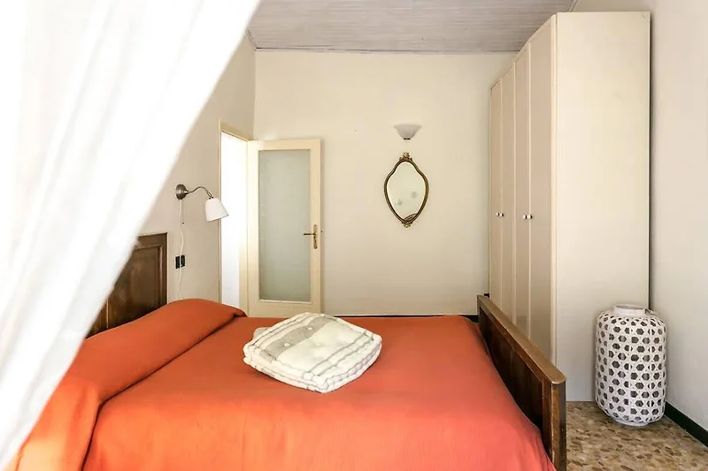 Camera matrimoniale con possibilità di aggiungere un letto per bambino fino a 5 anni