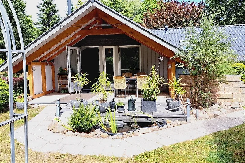 Eingang mit Terasse