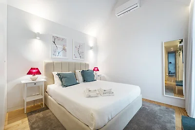 Nomad's Lux - 2BDR Almada Private Porto