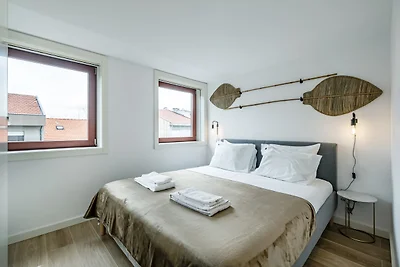 Nomad's Lux - 1BDR Charming Top Floor Porto