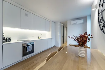 Nomad's Lux - 2BDR Almada Private Porto