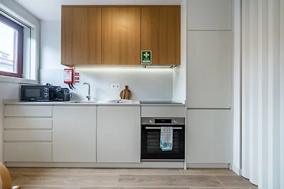 Nomad's Lux - 1BDR Charming Top Floor Porto