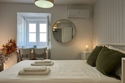 Nomad's Castel Lisbon - 1BDR The Traveler