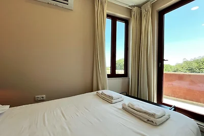 Nomad's Nest in Bonfim - 1BED Balcony & View