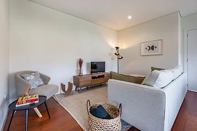 Nomad's Lux - 2BDR & Parking Flores Square...