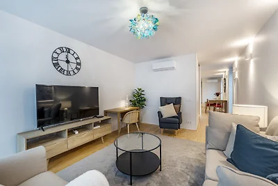 Nomad's Lux - 2BDR Almada Private Porto