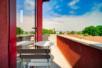 Nomad's Nest in Bonfim - 1BED Balcony & View