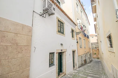 Nomad's Castel Lisbon - The Solo