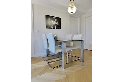 Schlosswohnung Land und Meer